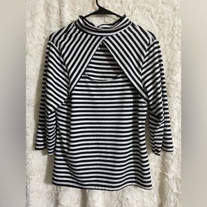 Black & white striped peek a boo top Size XL